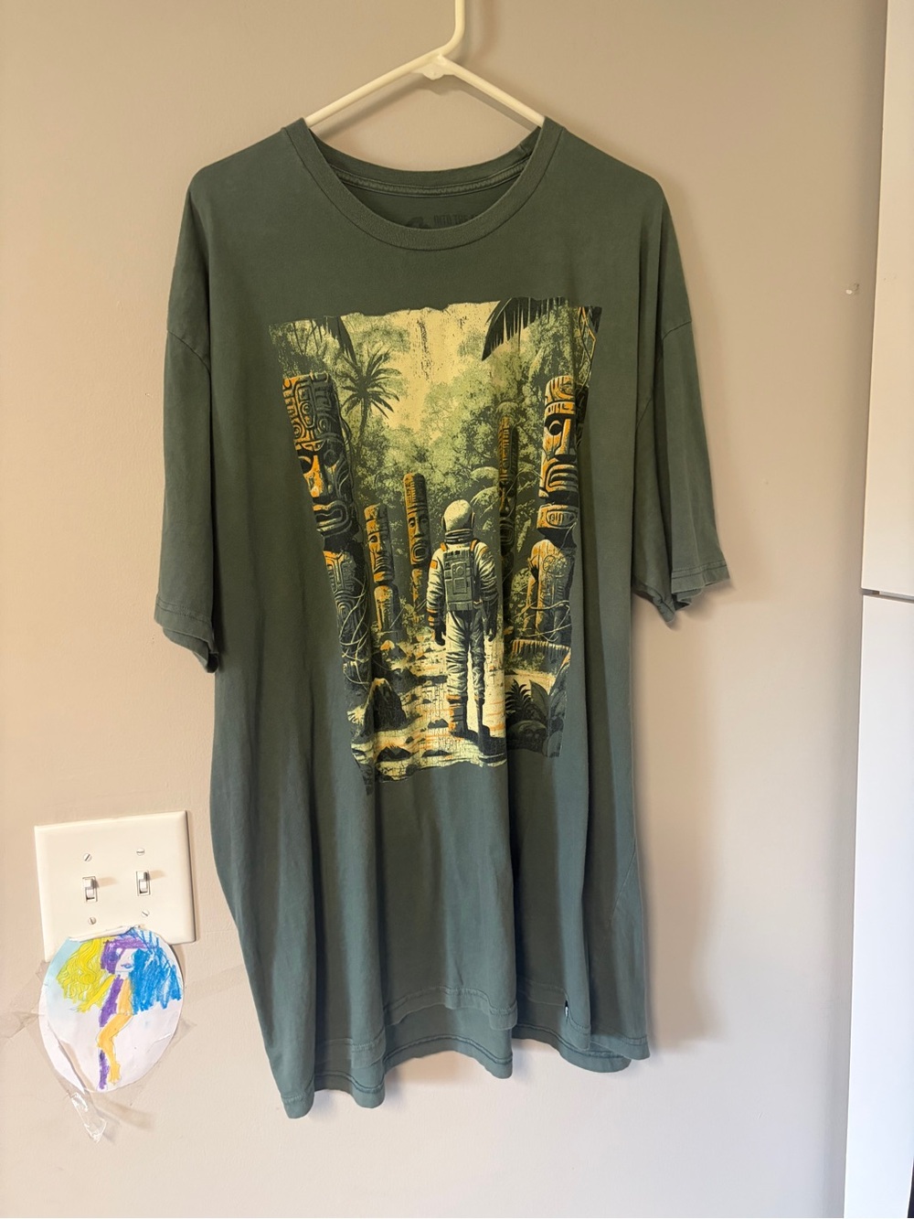 INTO THE AM Lost Remains Astronaut Rave Bold Ethereal Graphic Tee EUC 3X